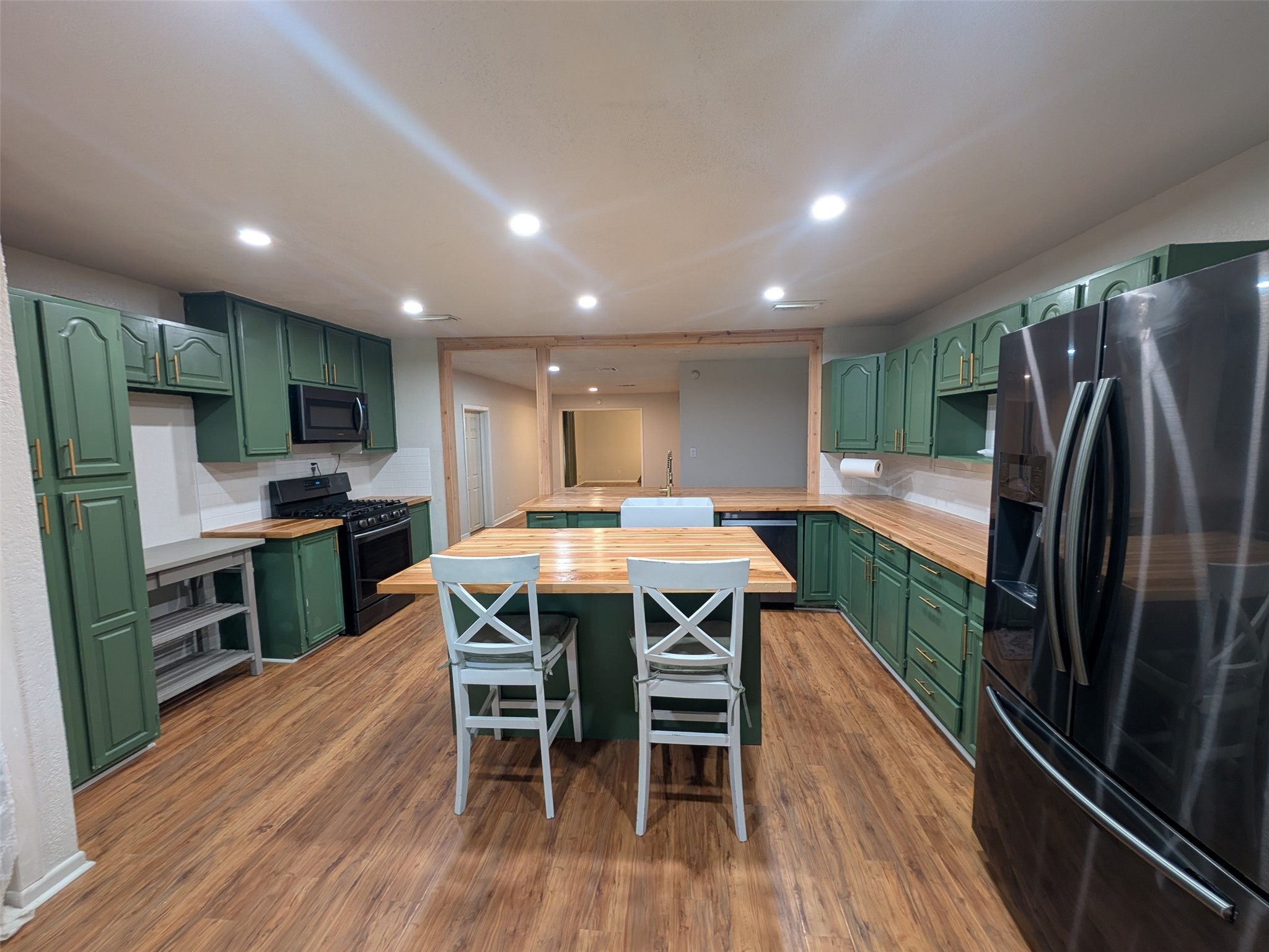 1909 Reese Street Liberty, TX 77575 - Photo 2 of 9 Oversized kitchen - perfect for entertaining!