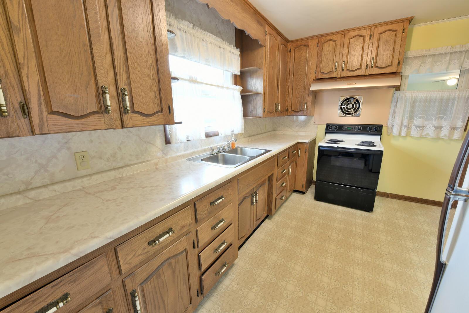 411 Chestnut Street Dresden, OH 43821 - Photo 14 of 18 DSC_5251