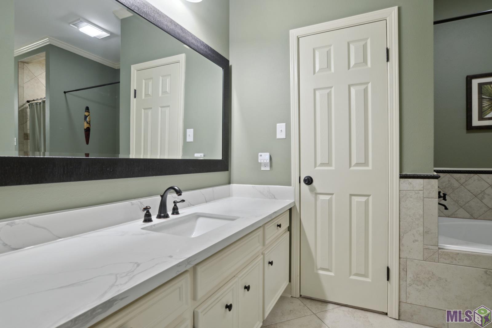 2823 Valcour Aime Avenue Baton Rouge, LA 70820 - Photo 14 of 25