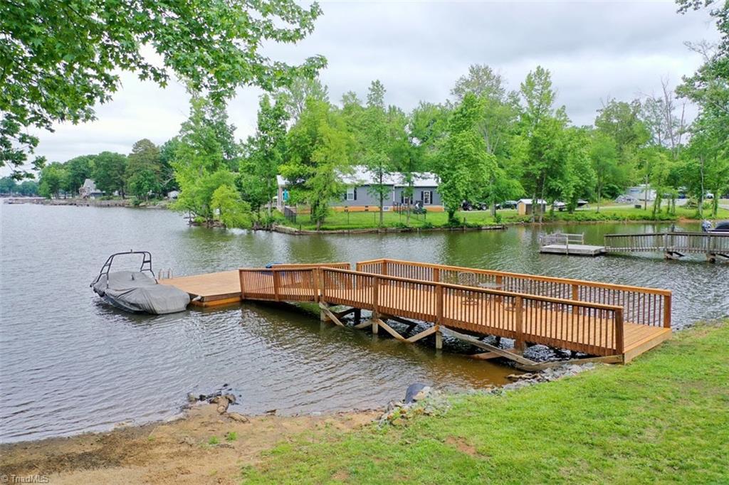 1786 Riverview Road Lexington, NC 27292 - Photo 48 of 50 Nice level waterfront area