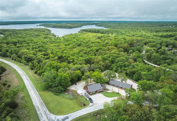 $749,900 | 14980 North Orleans Trail, Stockton, MO 65785
