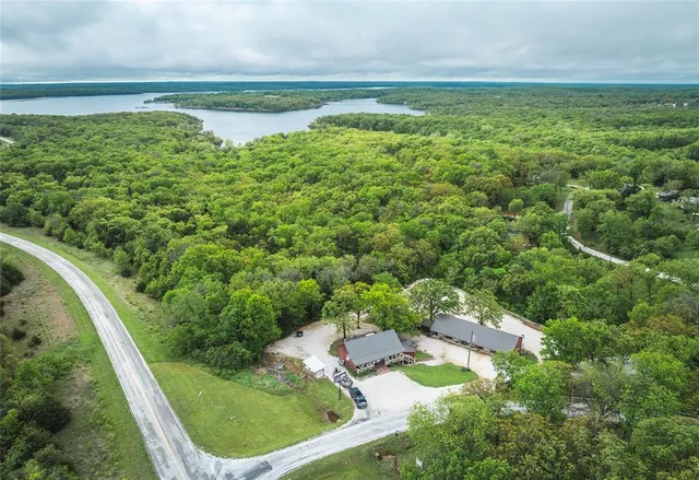 $749,900 | 14980 North Orleans Trail, Stockton, MO 65785