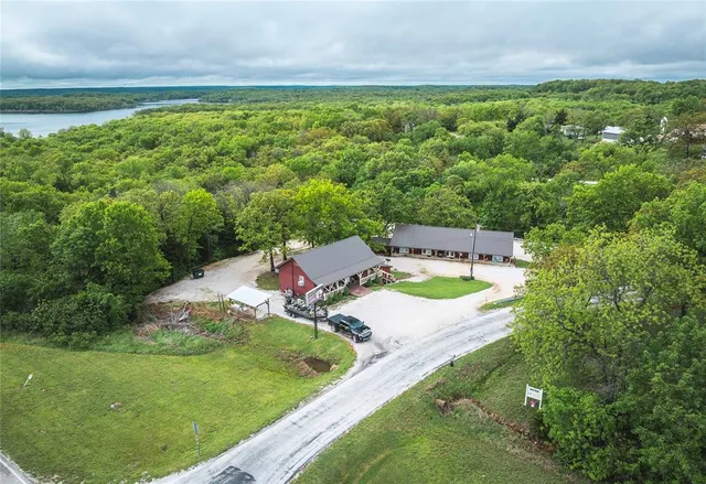 $749,900 | 14980 North Orleans Trail, Stockton, MO 65785