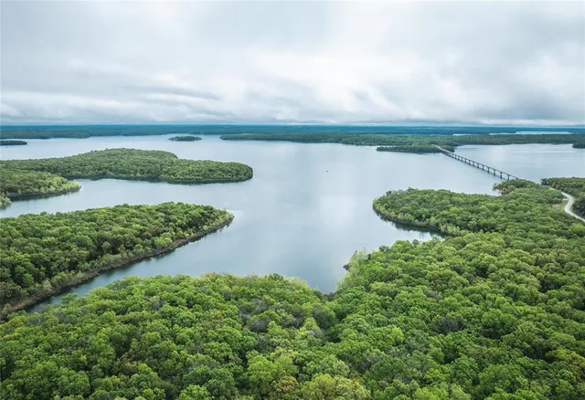 $749,900 | 14980 North Orleans Trail, Stockton, MO 65785