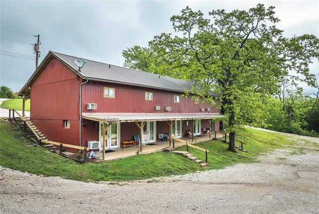 $749,900 | 14980 North Orleans Trail, Stockton, MO 65785