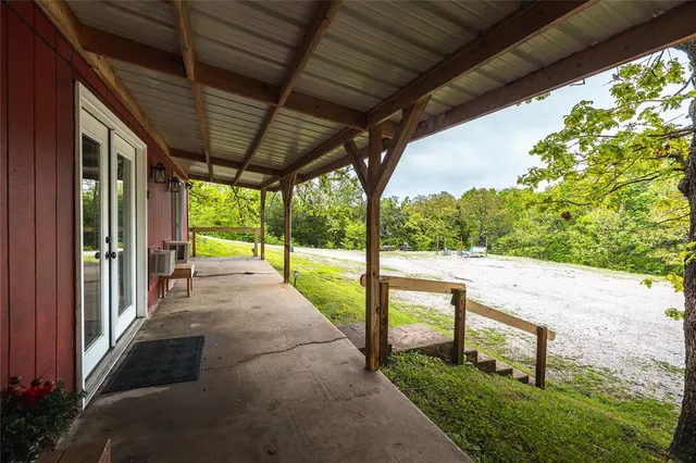 $749,900 | 14980 North Orleans Trail, Stockton, MO 65785