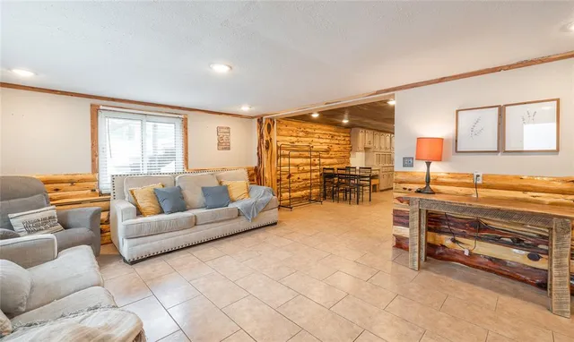 $749,900 | 14980 North Orleans Trail, Stockton, MO 65785