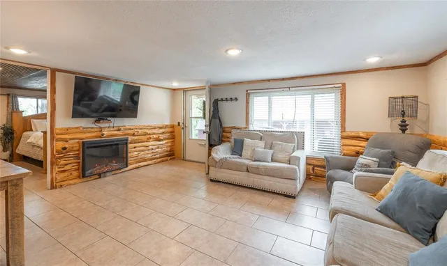 $749,900 | 14980 North Orleans Trail, Stockton, MO 65785