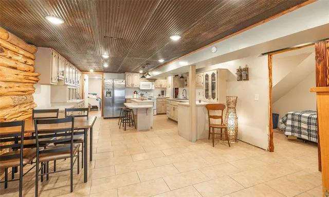 $749,900 | 14980 North Orleans Trail, Stockton, MO 65785