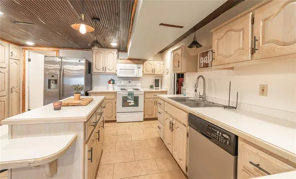 $749,900 | 14980 North Orleans Trail, Stockton, MO 65785