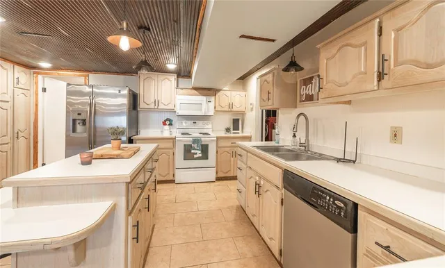 $749,900 | 14980 North Orleans Trail, Stockton, MO 65785