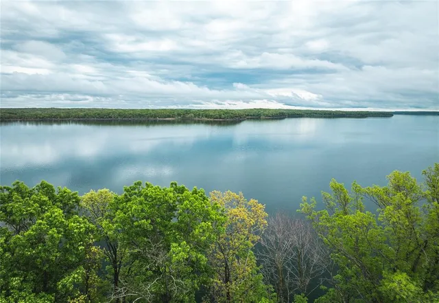 $749,900 | 14980 North Orleans Trail, Stockton, MO 65785