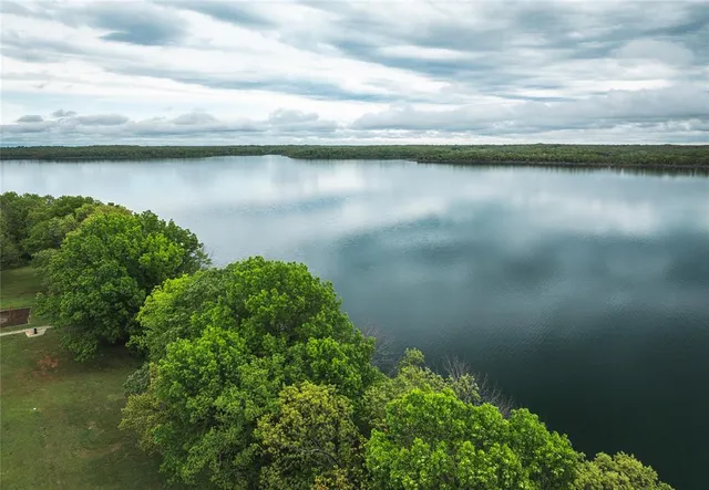 $749,900 | 14980 North Orleans Trail, Stockton, MO 65785