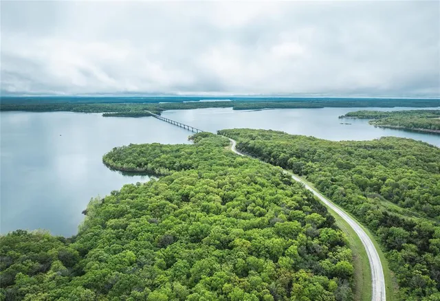 $749,900 | 14980 North Orleans Trail, Stockton, MO 65785