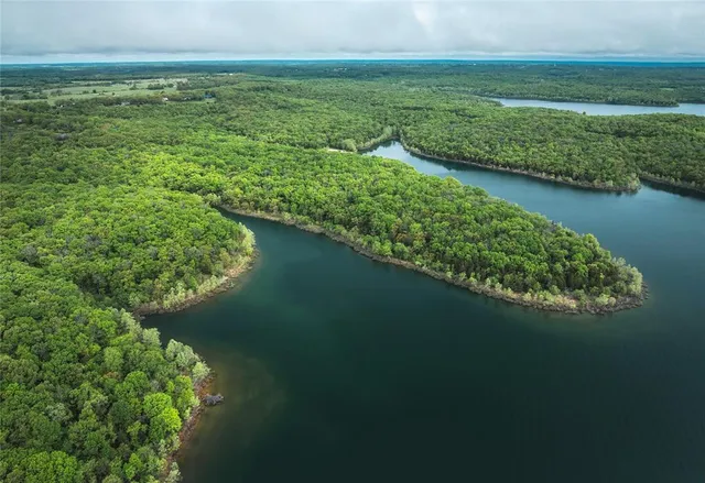 $749,900 | 14980 North Orleans Trail, Stockton, MO 65785