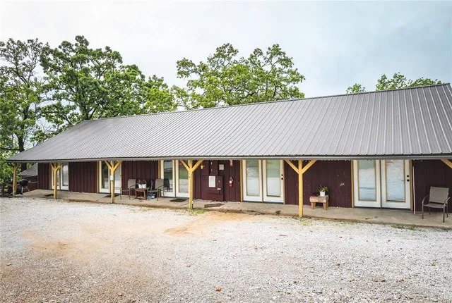 $749,900 | 14980 North Orleans Trail, Stockton, MO 65785