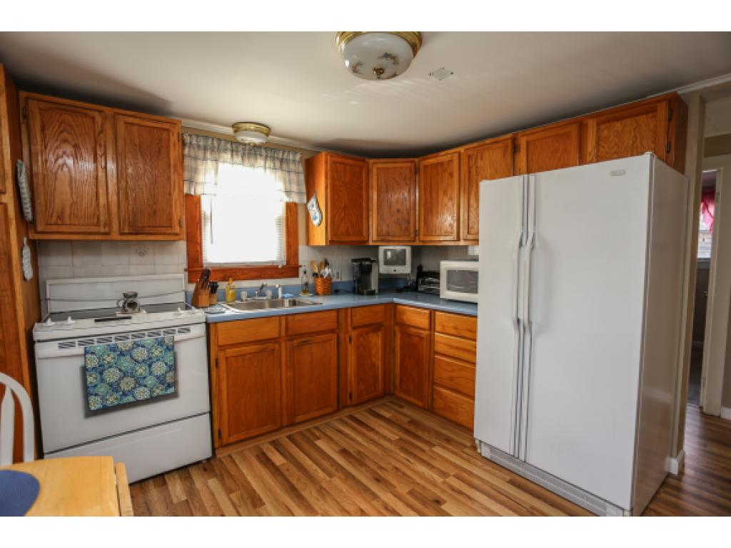 473 South Beech Street Manchester, NH 03103 - Photo 4 of 26