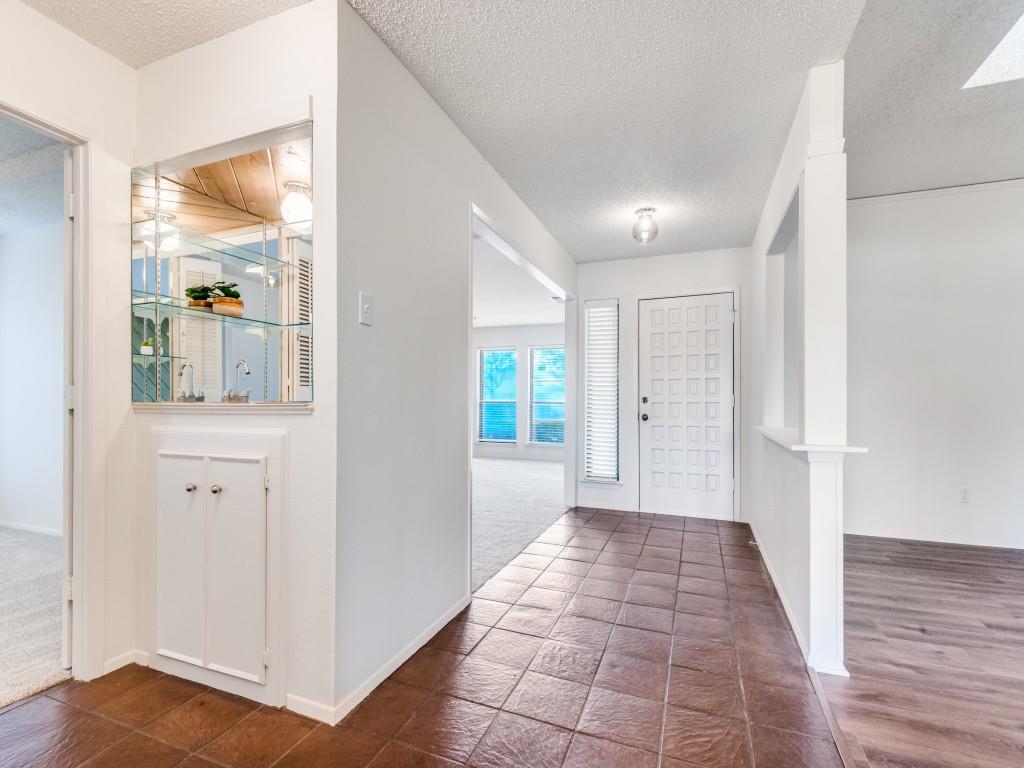 2717 Still Meadow Road Irving, TX 75060 - Photo 2 of 19