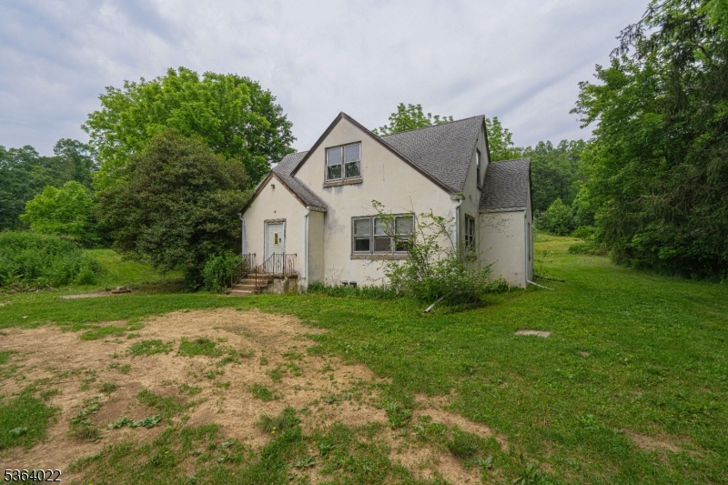 79 Mountain Lake Road Belvidere, NJ 07823 - Photo 2 of 47 a view of a house with backyard and garden