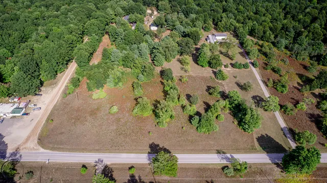 $285,000 | 8716 North 80th Avenue, Pentwater, MI 49449