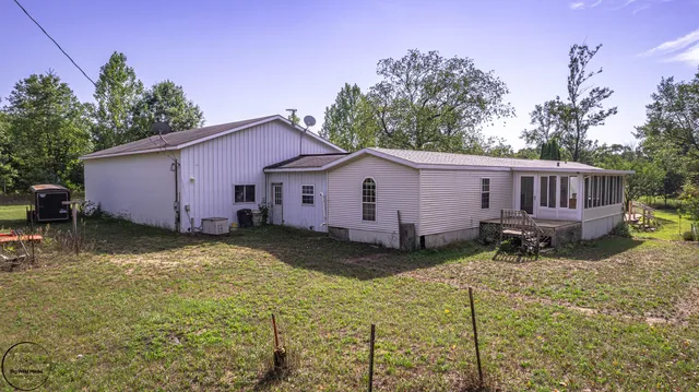 $285,000 | 8716 North 80th Avenue, Pentwater, MI 49449