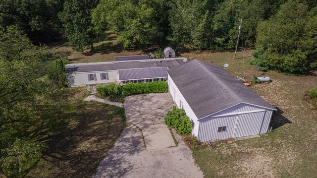 $285,000 | 8716 North 80th Avenue, Pentwater, MI 49449