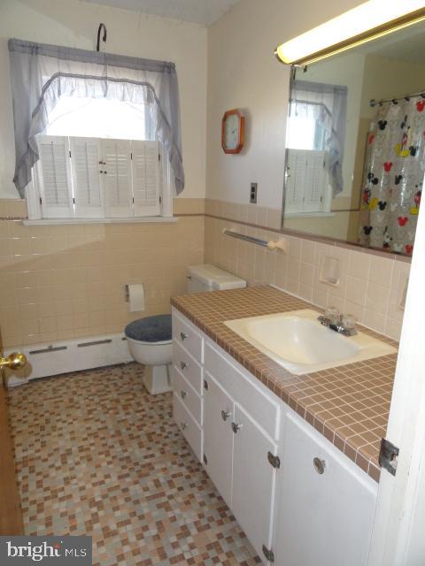 487 Smokepipe Road Souderton, PA 18964 - Photo 14 of 14 Hall bath