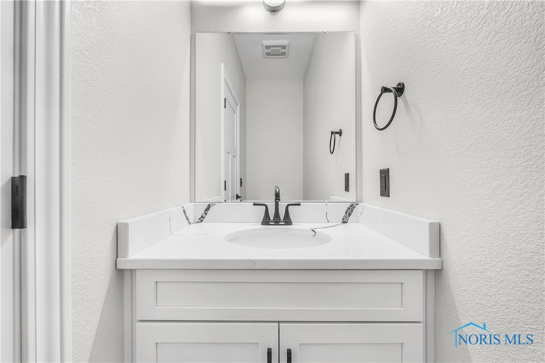 9414 Sheffield Road Perrysburg, OH 43551 - Photo 17 of 34 First Floor Powder Room