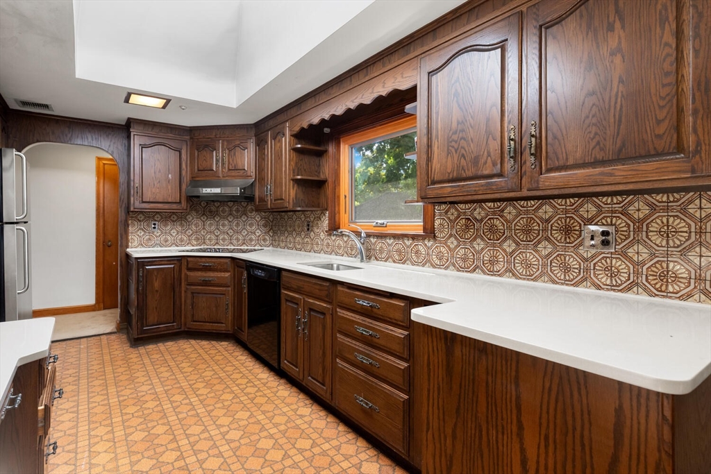 86 Badger Road Medford, MA 02155 - Photo 21 of 42