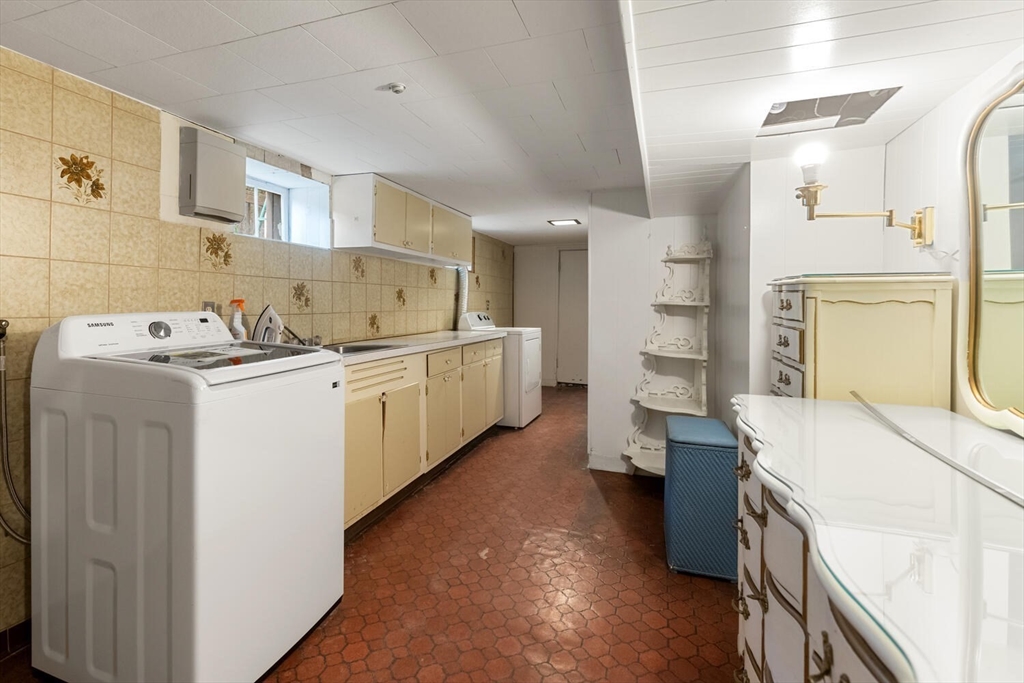 86 Badger Road Medford, MA 02155 - Photo 35 of 42