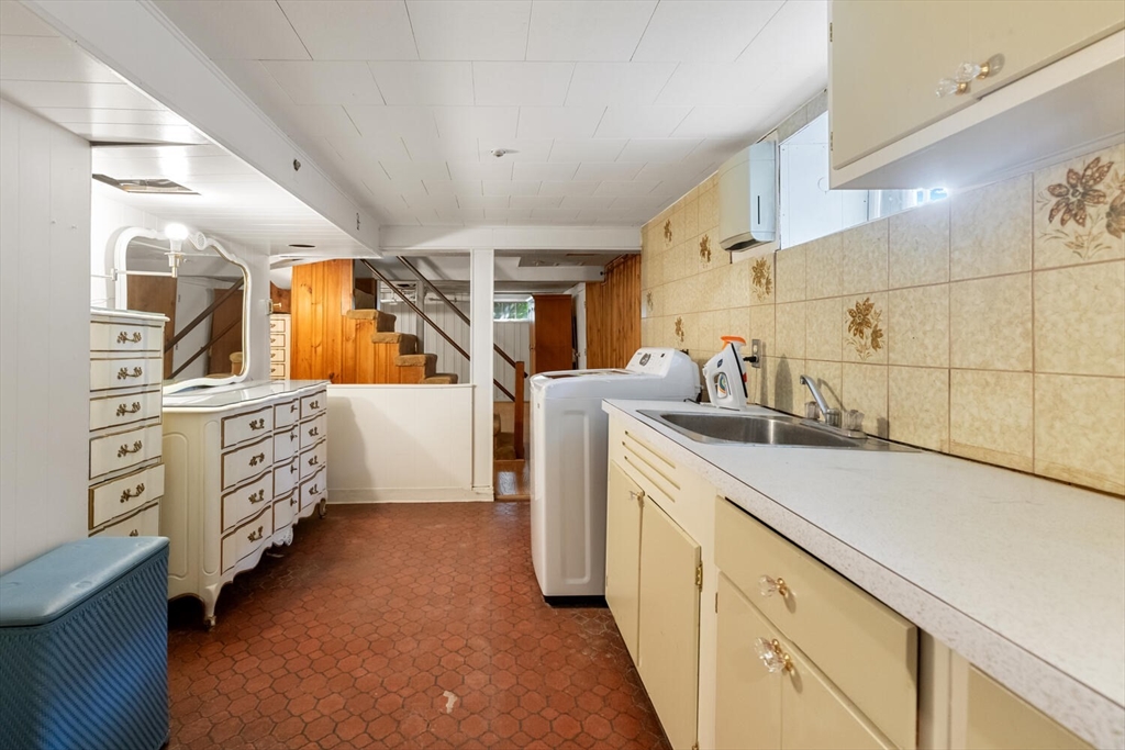 86 Badger Road Medford, MA 02155 - Photo 37 of 42