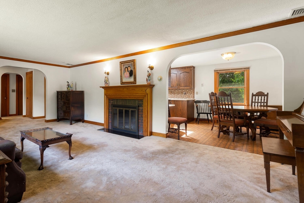 86 Badger Road Medford, MA 02155 - Photo 10 of 42