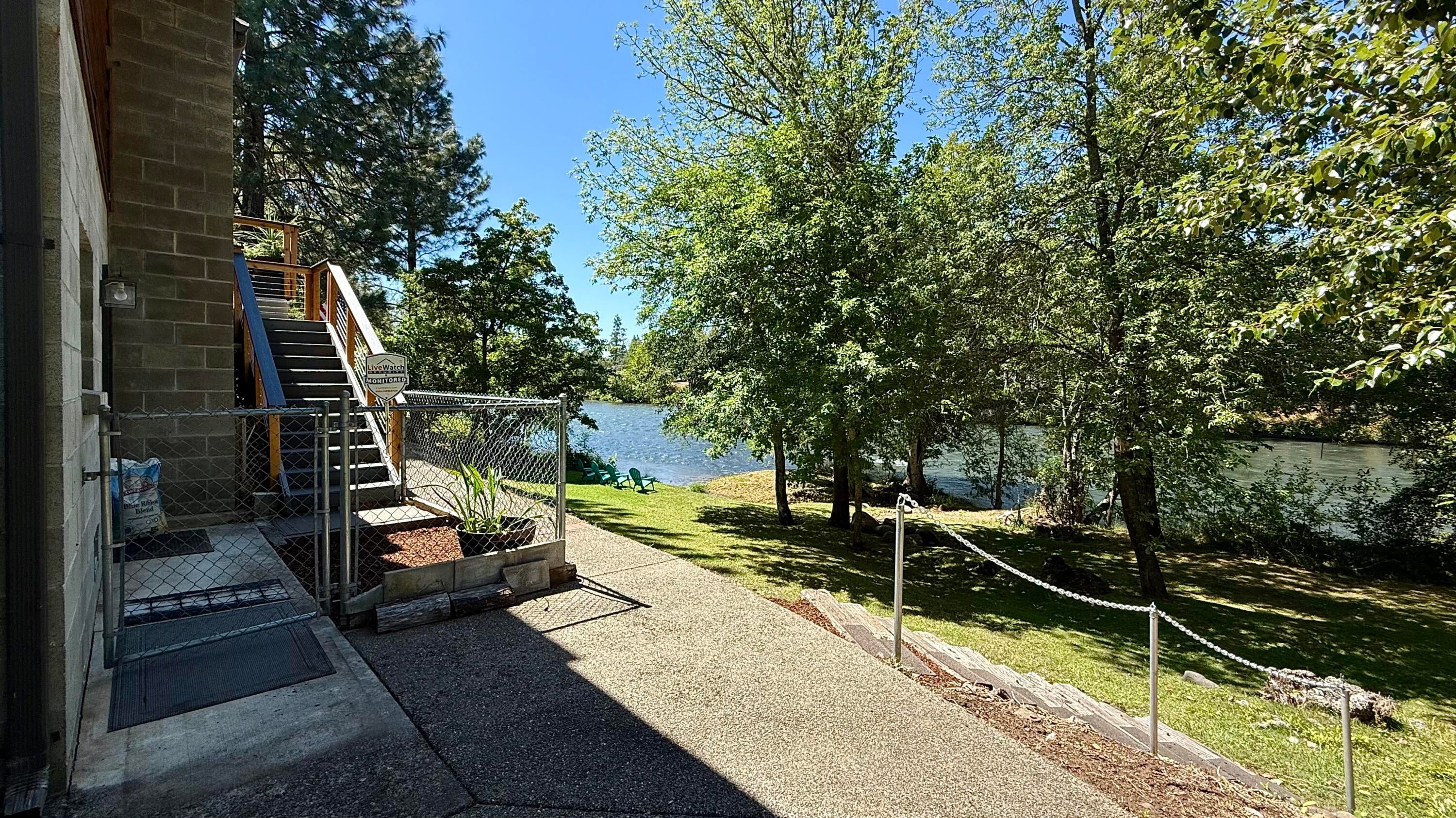 975 Old Ferry Road Shady Cove, OR 97539 - Photo 71 of 100 Easy river access