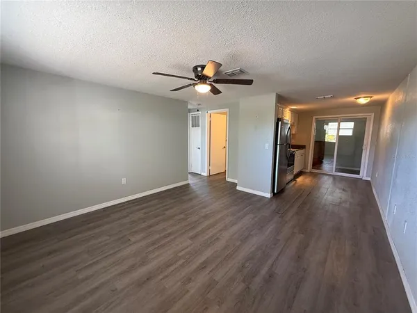 $1,325 | 350 North Elm Street, Unit C, Englewood, FL 34223