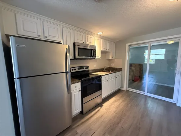 $1,325 | 350 North Elm Street, Unit C, Englewood, FL 34223