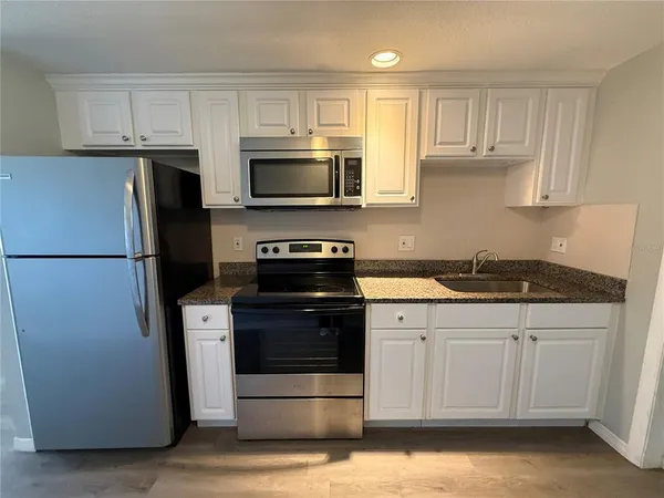 $1,325 | 350 North Elm Street, Unit C, Englewood, FL 34223