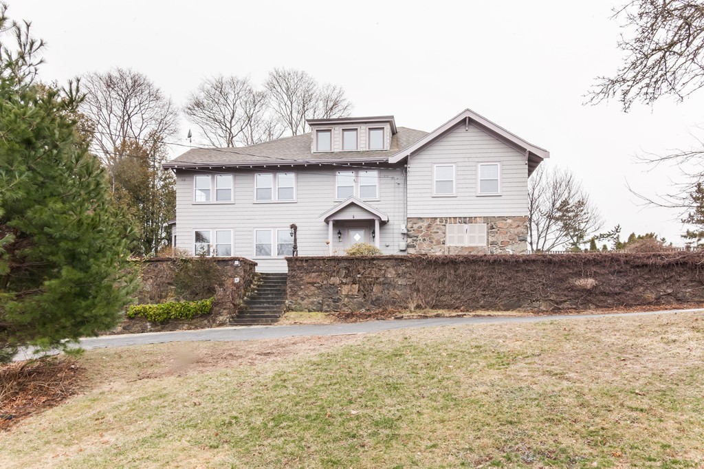 35 Pilgrim Road Marblehead, MA 01945 - Photo 3 of 29