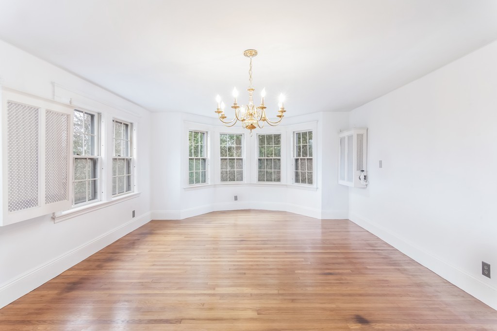 35 Pilgrim Road Marblehead, MA 01945 - Photo 5 of 29