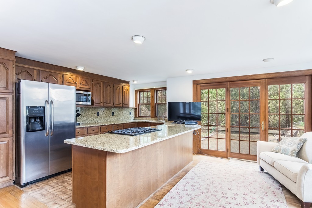 35 Pilgrim Road Marblehead, MA 01945 - Photo 6 of 29