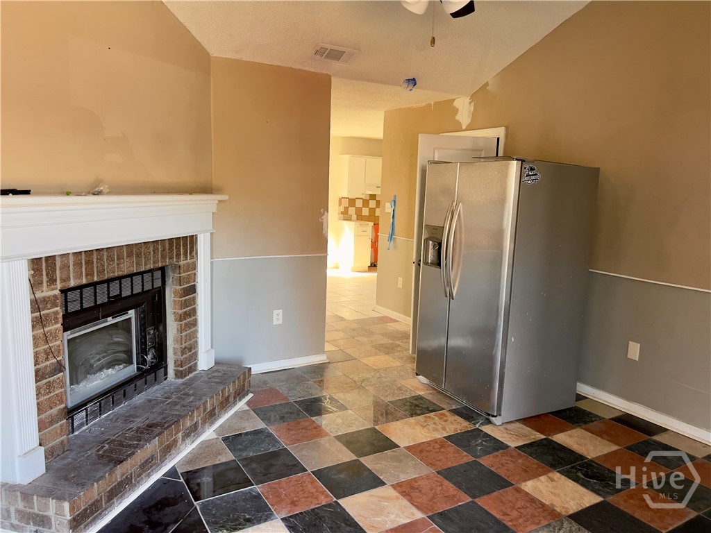 131 Fox Chase Road Savannah, GA 31406 - Photo 3 of 4