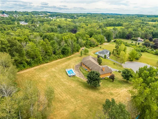 $539,900 | 4 Old Meadow Court, Livonia, NY 14487