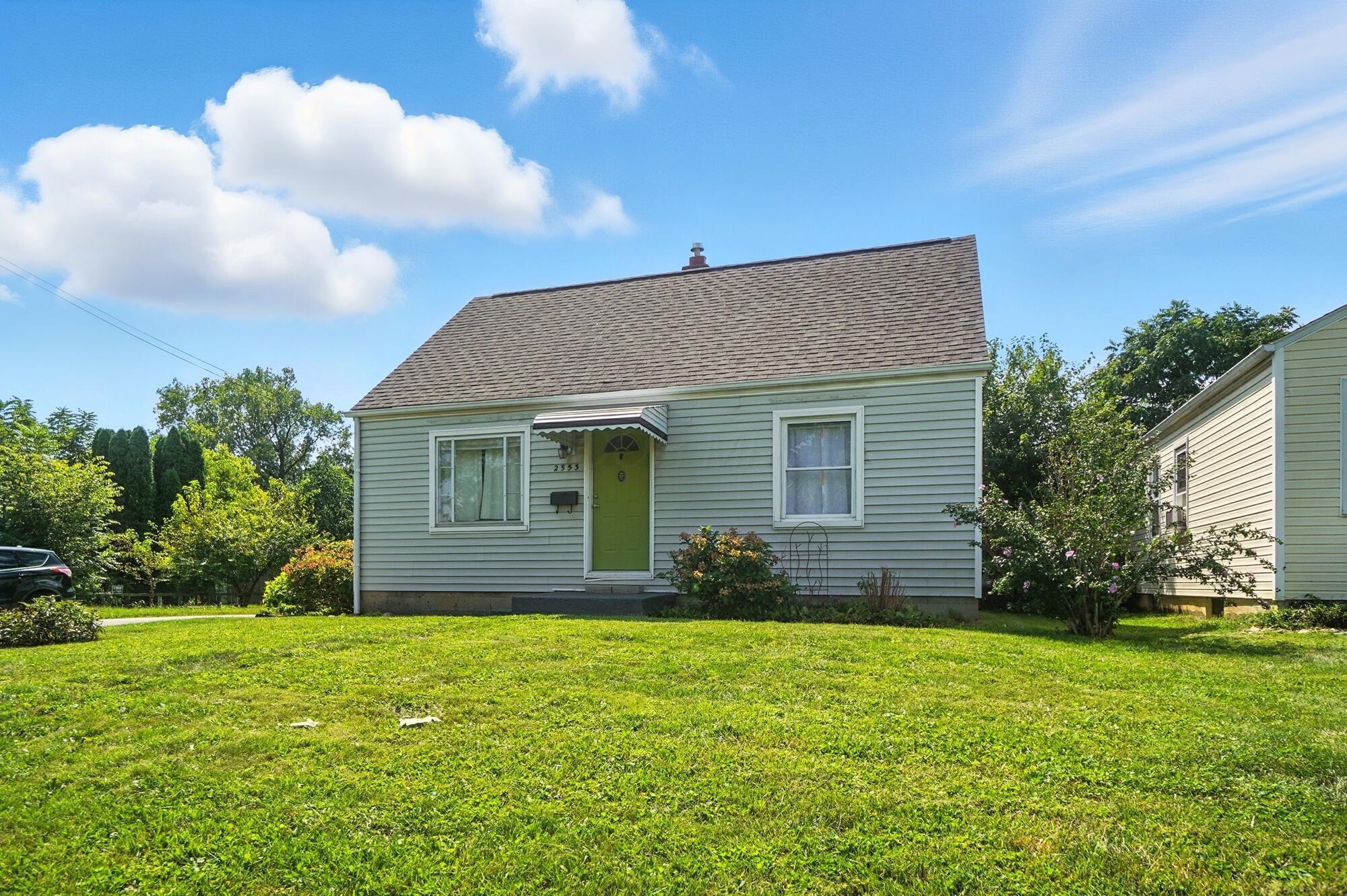 2553 Audubon Road Columbus, OH 43211 - Photo 2 of 53 027