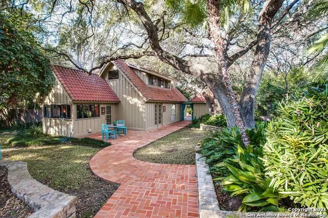 $2,500 | 6801 West Avenue, Castle Hills, TX 78213