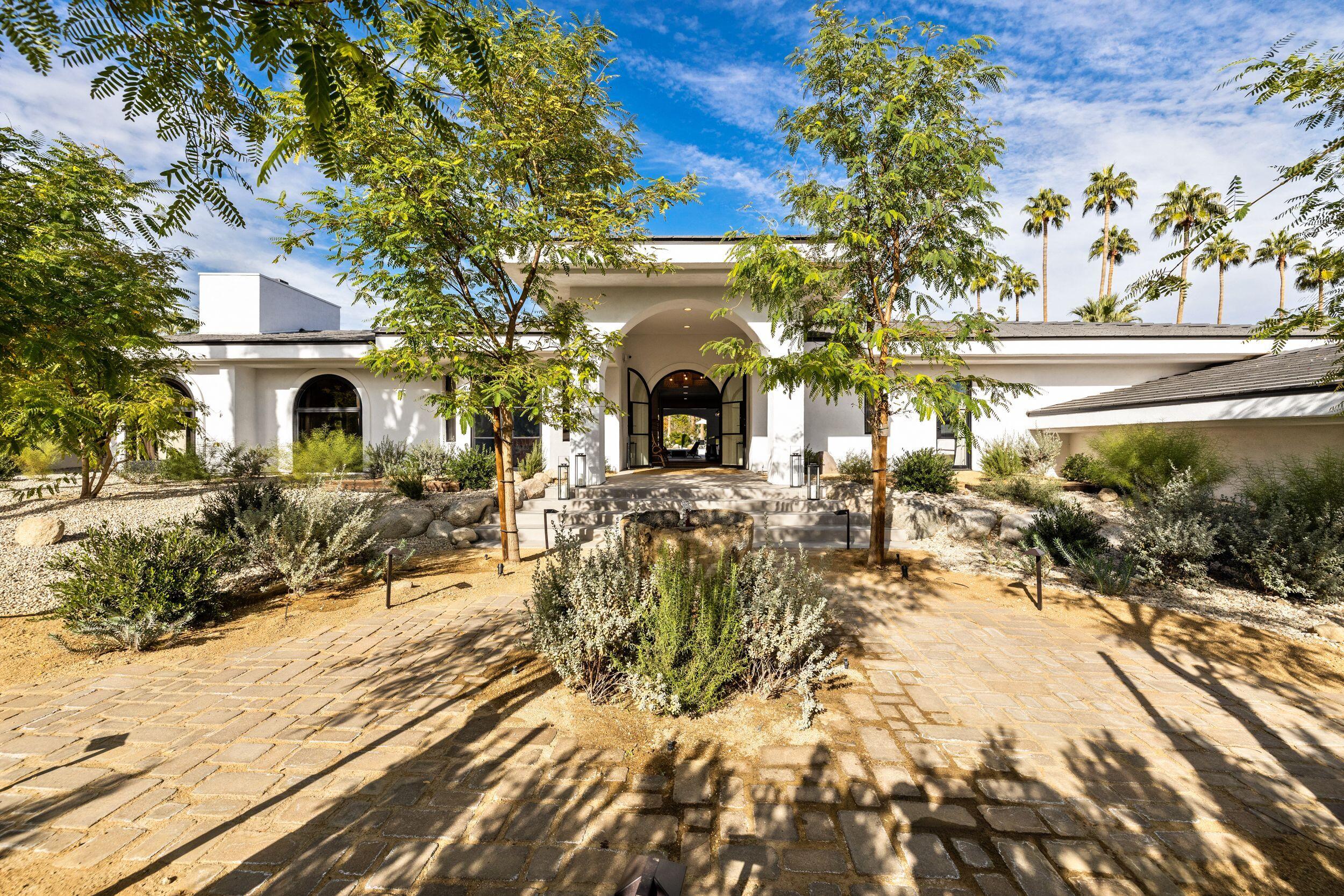 594 West Stevens Road Palm Springs, CA 92262 - Photo 4 of 27 4