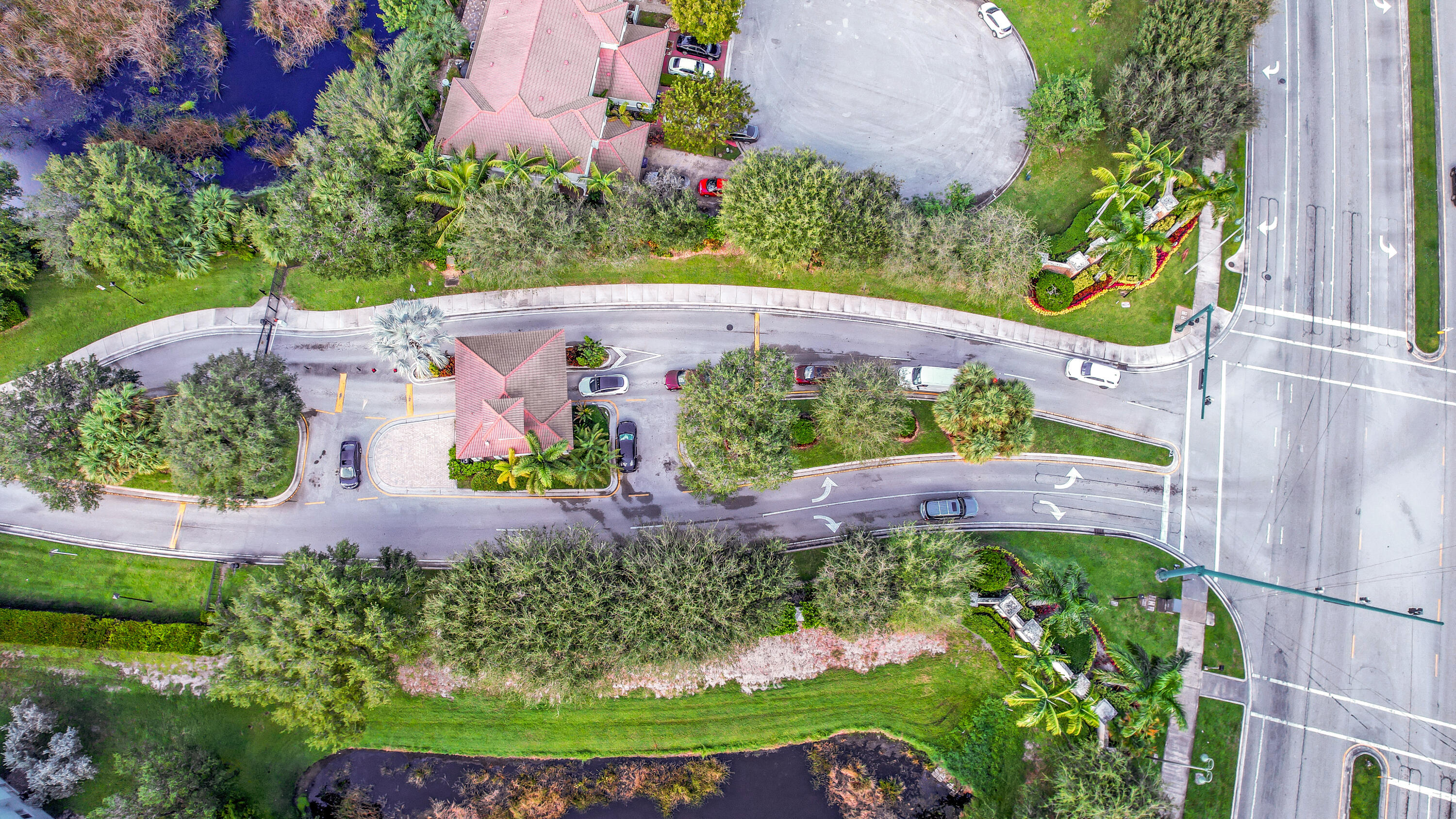 3268 Laurel Ridge Circle Riviera Beach, FL 33404 - Photo 31 of 33 Thousand Oaks Community Front Gate