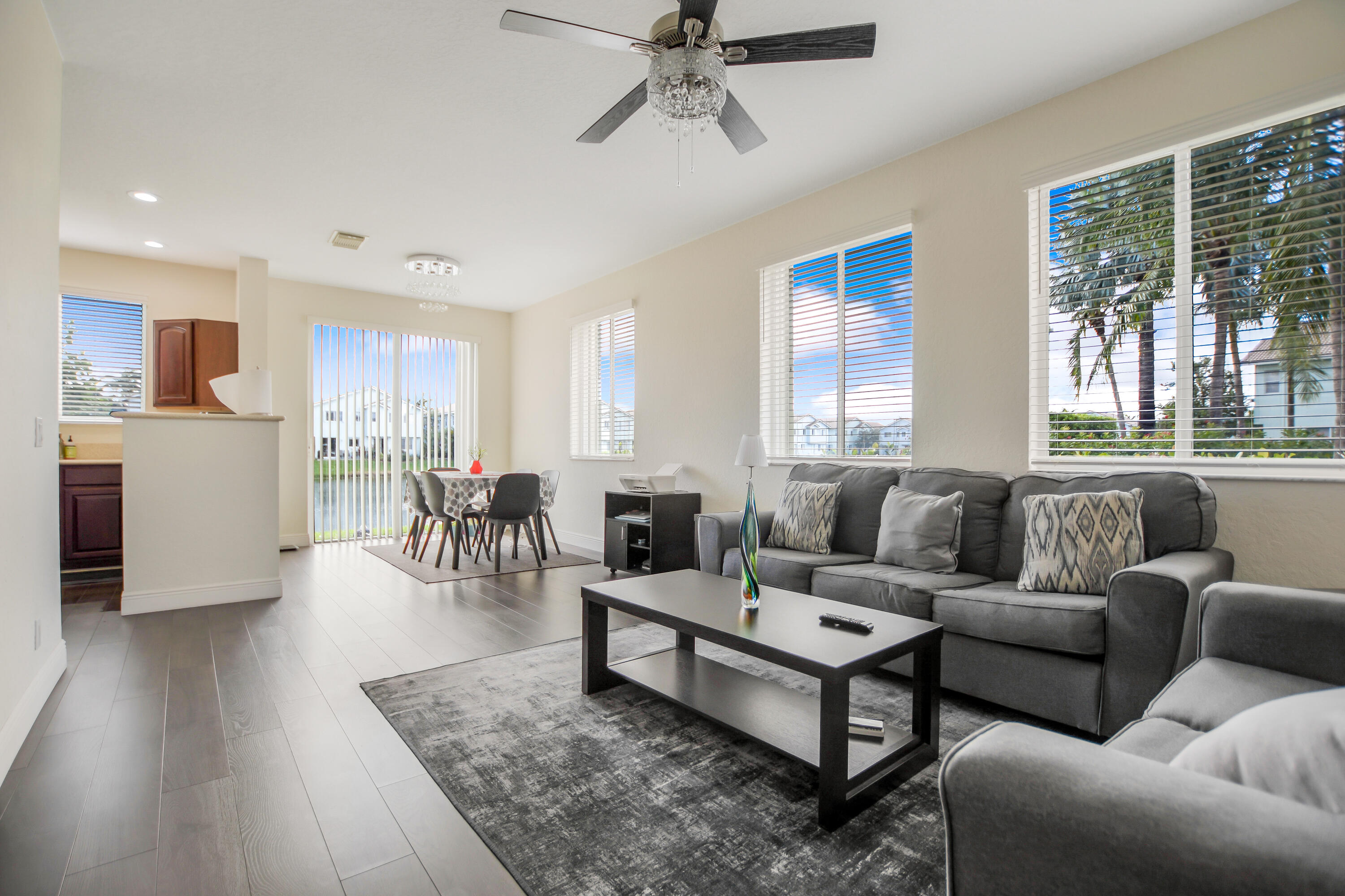 3268 Laurel Ridge Circle Riviera Beach, FL 33404 - Photo 7 of 33 Living / Dining Room