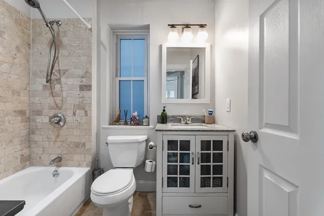 $3,700 | 200 Emerson Street, Unit 1, Boston, MA 02127