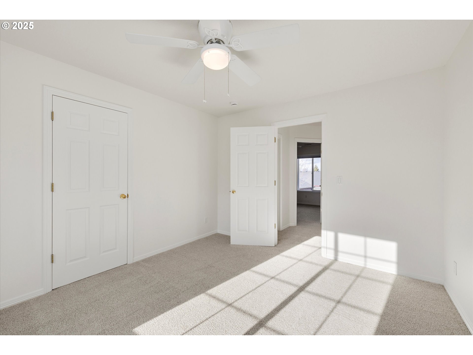 1380 Southeast 9th Avenue Canby, OR 97013 - Photo 15 of 21 a view of an empty room