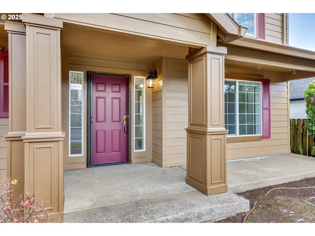 $599,900 | 1380 Southeast 9th Avenue, Canby, OR 97013