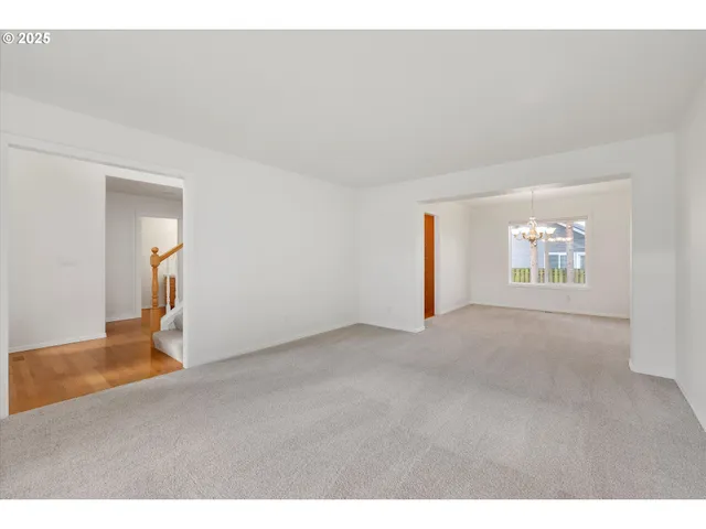 $599,900 | 1380 Southeast 9th Avenue, Canby, OR 97013